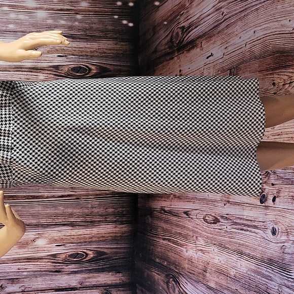 NWOT New York & Company Women's Black and white Halter Maxi Dress Size 16 - Picture 2 of 11